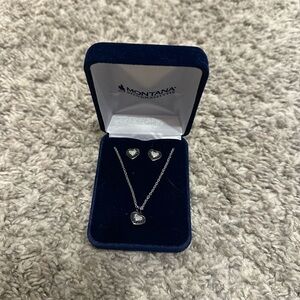 Women’s necklace and earrings